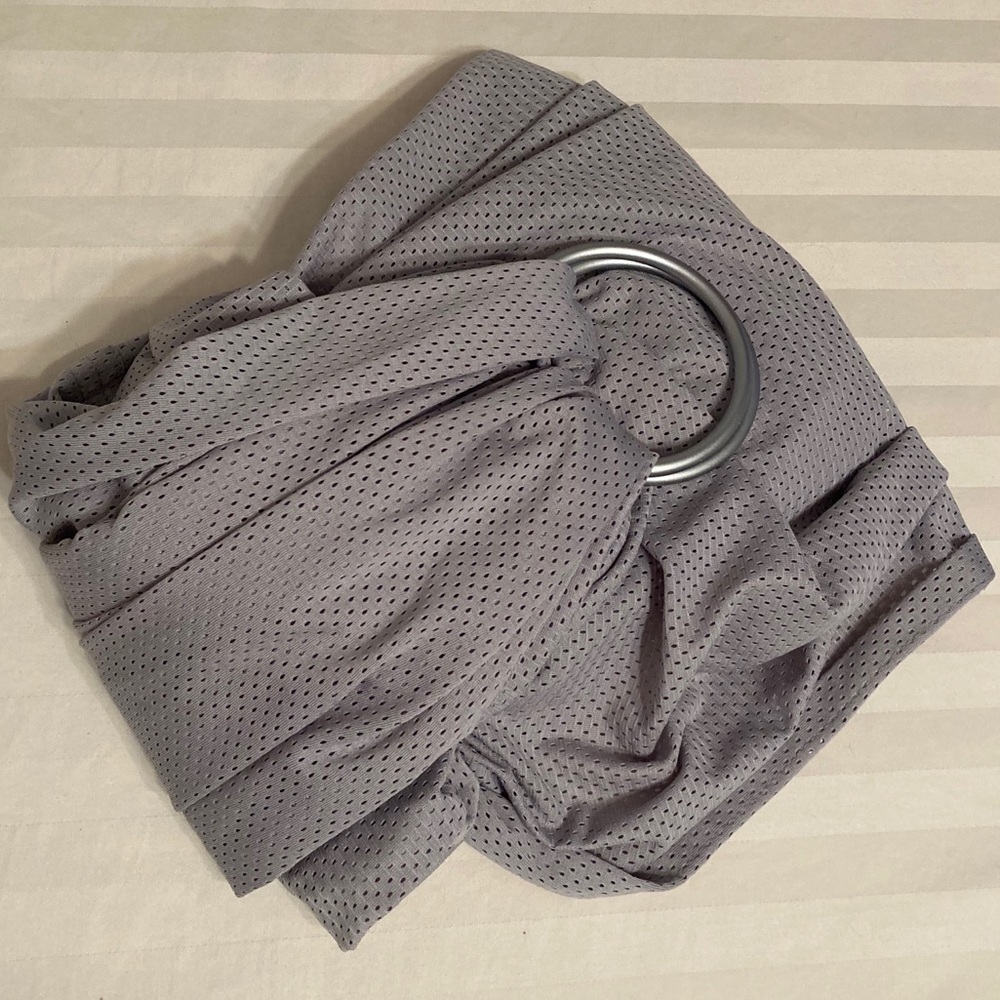 Mesh water ring sling for baby